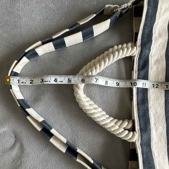 The Black Dog Striped Tote Bag - Picture 6 of 8